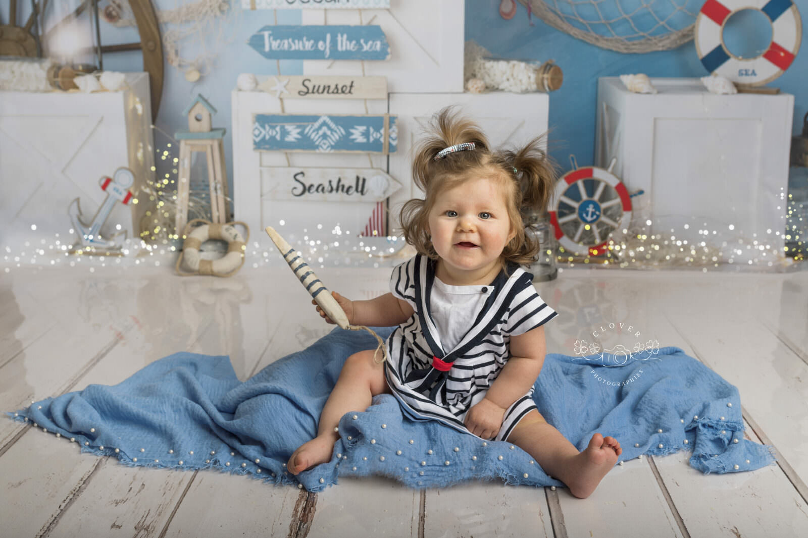 Smash the cake enfant bébé photographe séance photo shooting anniversaire