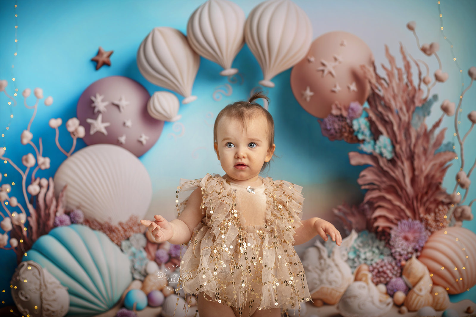 Smash the cake enfant bébé photographe séance photo shooting anniversaire