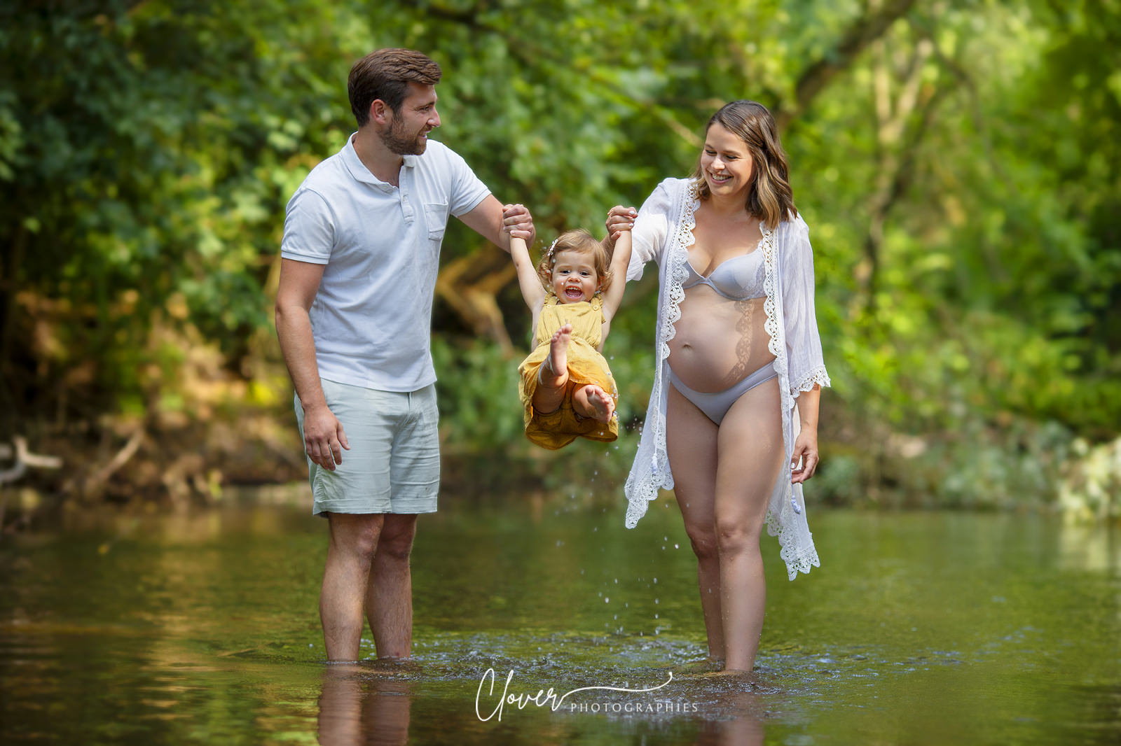 séance photo grossesse studio shooting femme enceinte photographie strasbourg truchtersheim obernai molsheim ittenheim maternité clover photographies