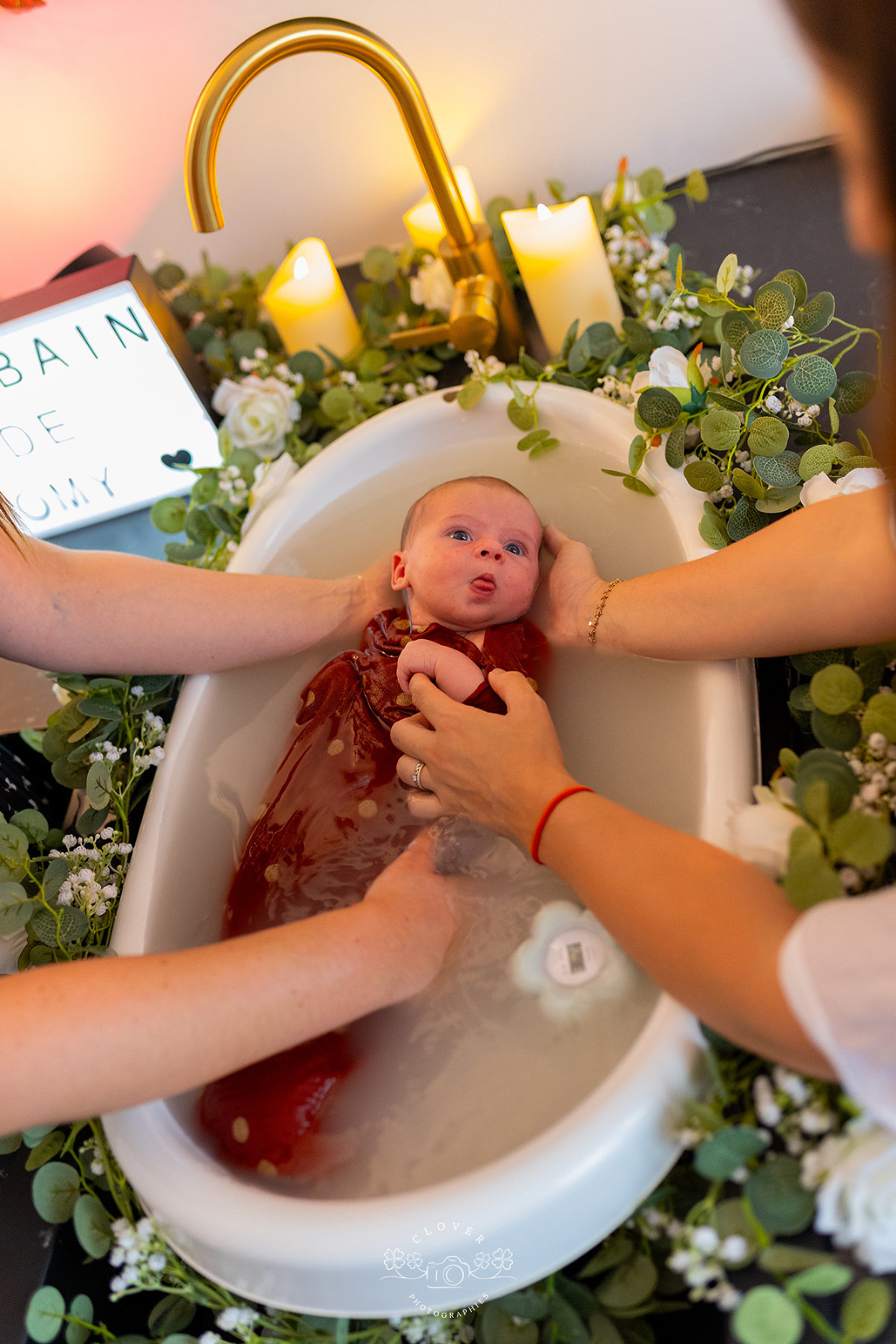 shooting photo bébé bain enveloppé, séance photo wiwersheim berceau des anges naissance