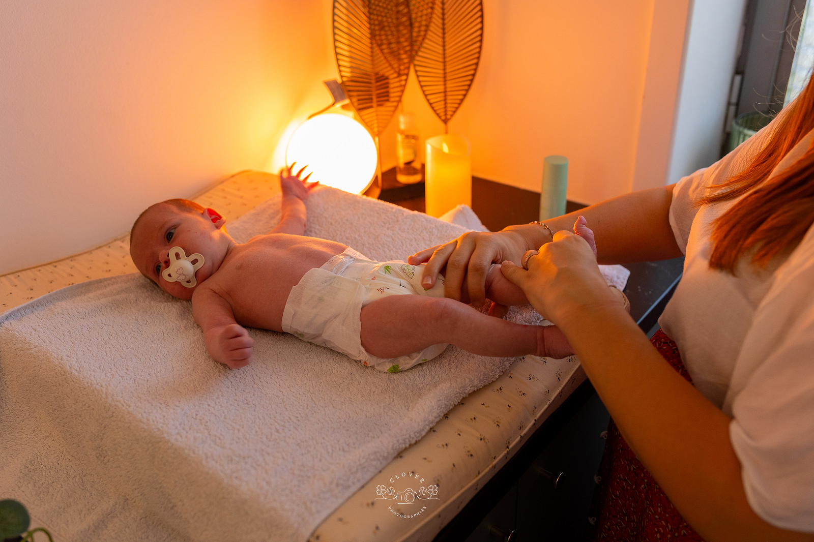 shooting photo bébé bain enveloppé, séance photo wiwersheim berceau des anges naissance